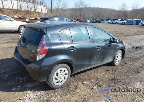 2016 Toyota Prius C One z USA, uszkodzony, nr VIN JTDKDTB31G1130329
